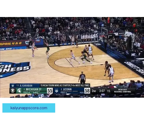 康涅狄格击败伊利诺伊晋级NCAA决赛 里德双十+马林斯贡献15分续写辉煌